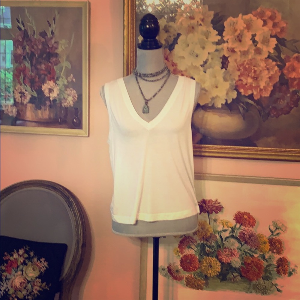 Sleeveless White Yoga Tank